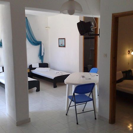 Azolimnos Bay Aparthotel Ngoại thất bức ảnh