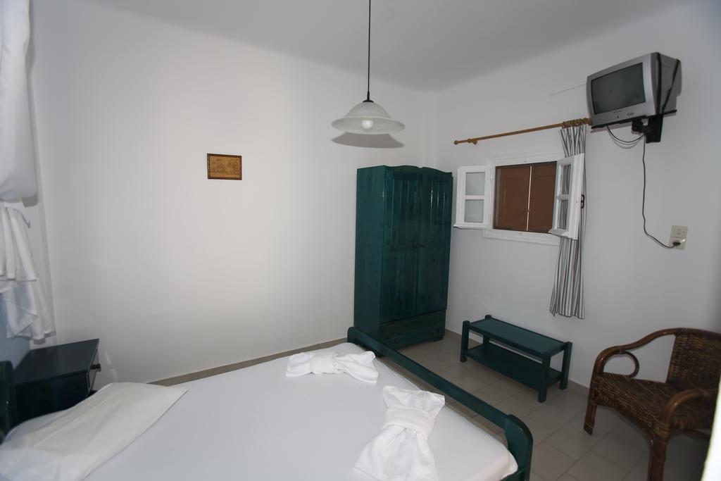 Azolimnos Bay Aparthotel Ngoại thất bức ảnh
