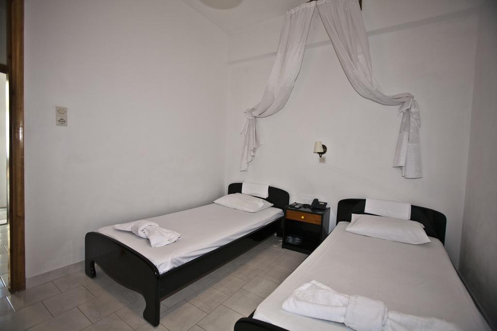 Azolimnos Bay Aparthotel Ngoại thất bức ảnh