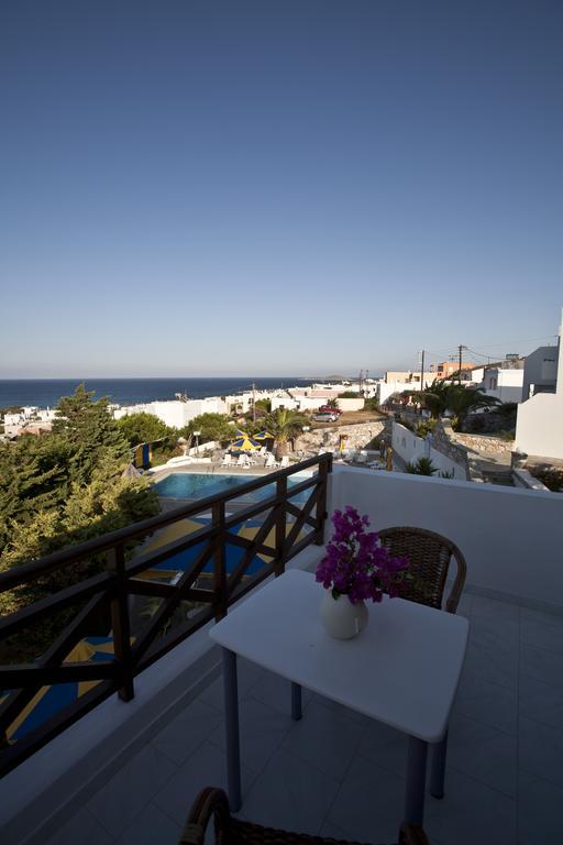 Azolimnos Bay Aparthotel Ngoại thất bức ảnh