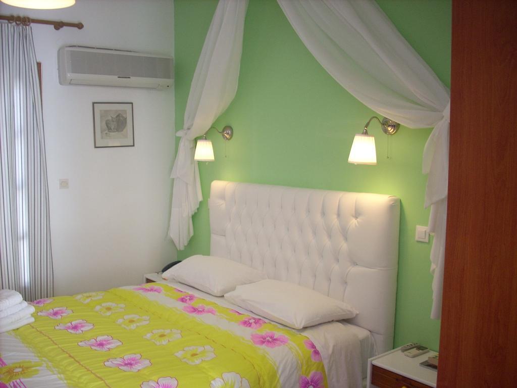 Azolimnos Bay Aparthotel Ngoại thất bức ảnh
