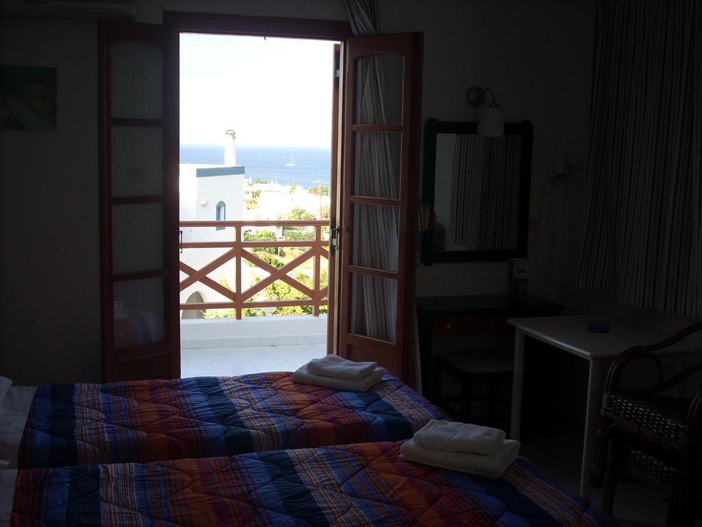 Azolimnos Bay Aparthotel Ngoại thất bức ảnh