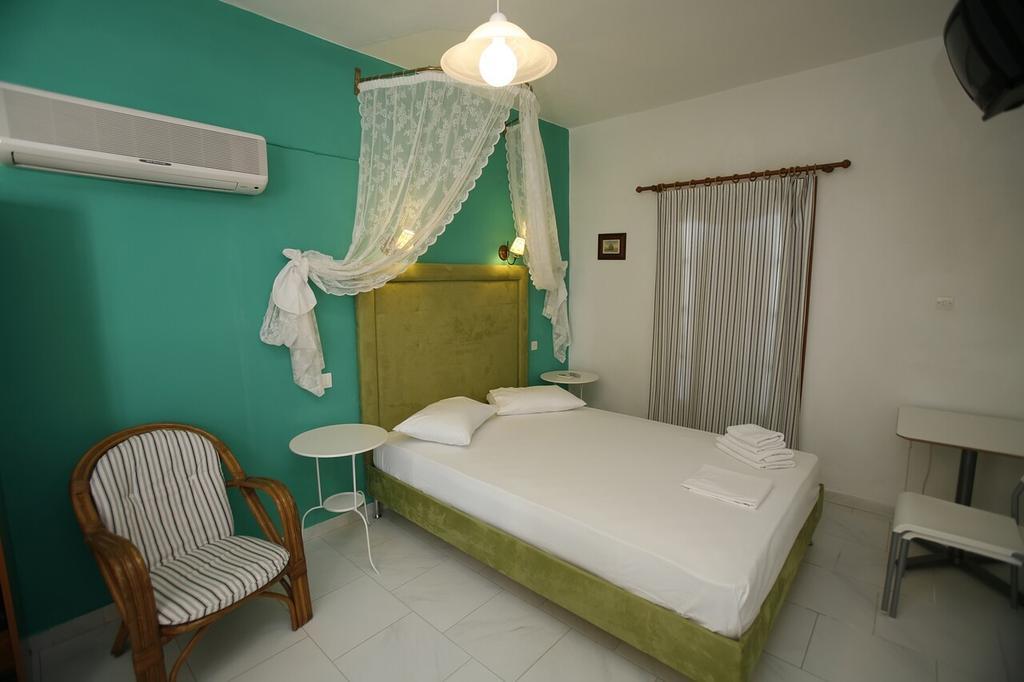 Azolimnos Bay Aparthotel Ngoại thất bức ảnh