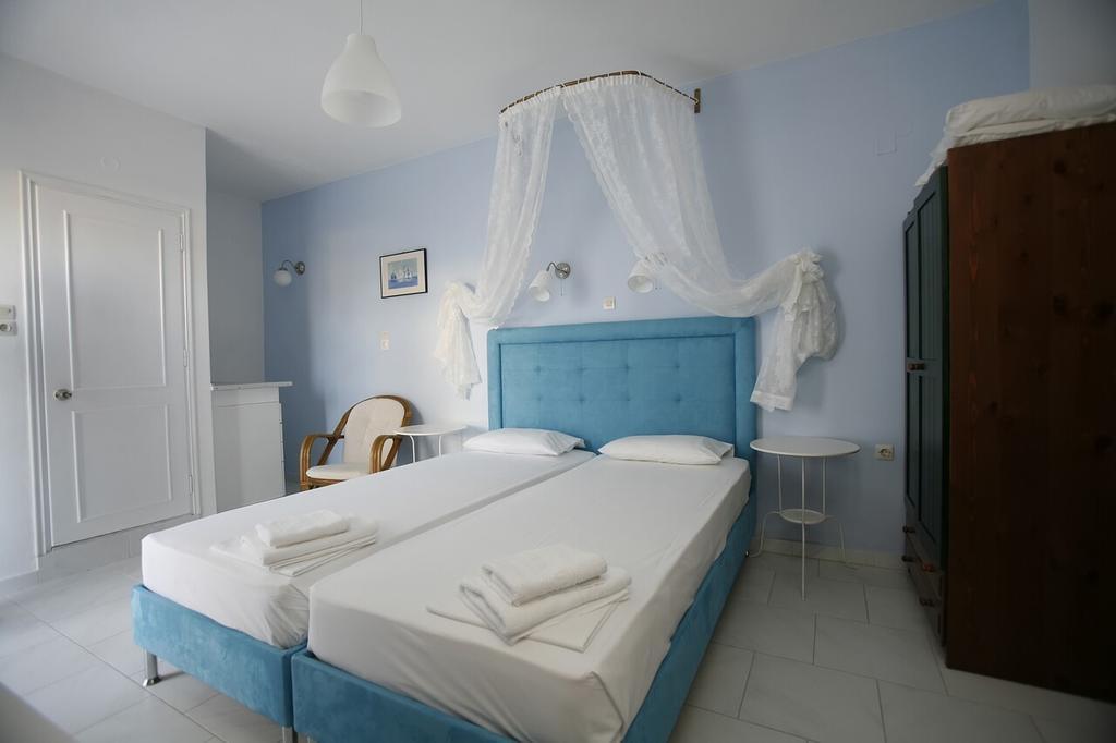 Azolimnos Bay Aparthotel Ngoại thất bức ảnh